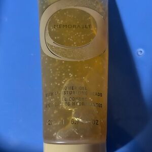 Avon Memorable Shower Gel With Moisturizing Beads